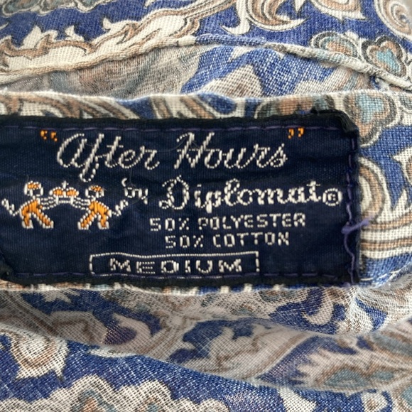 Vintage Paisley Robe - Picture 3 of 5